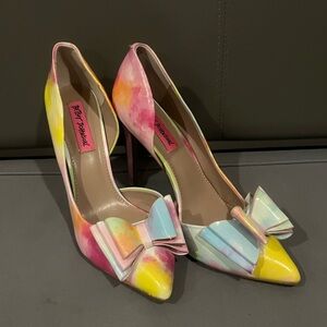 Betsey Johnson tie-dye bow pumps princess-p